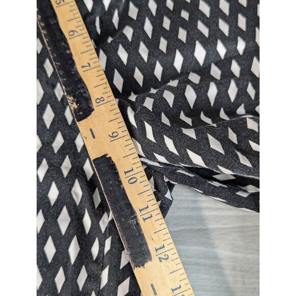 Cabin Creek Natural Fit Shorts Womens Plus Size 14 Stretch Pockets Black White - Picture 7 of 9